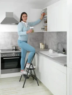 Wenko Alu-Klapptrittleiter Compact 2-stufig Dunkelgrau -Vidailo Verkaufe 275f7ee30cab4d5a46db45abcff73ead