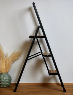 Wenko Alu-Design Klapptrittleiter 3-stufig Schwarz -Vidailo Verkaufe 3711aa6408ccd326bd4c9561f8ca2b24