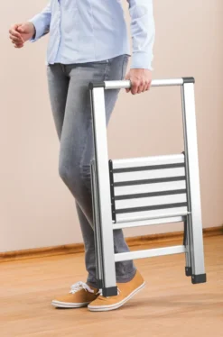 Wenko Alu-Design Klapptrittleiter 2-stufig Silber 24 Wenko Alu-Design Klapptrittleiter 2-stufig Silber -Vidailo Verkaufe 468603f30b38a4da5a5dc996253f938c