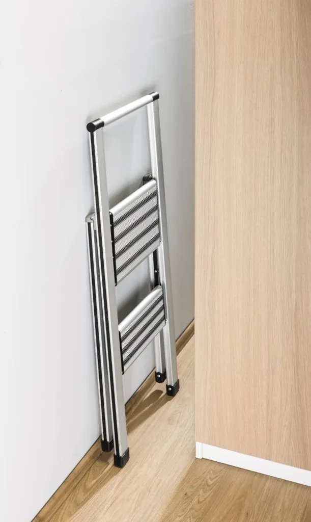 Wenko Alu-Design Klapptrittleiter 2-stufig Silber 20 Wenko Alu-Design Klapptrittleiter 2-stufig Silber – Bild 18