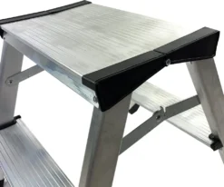 Trittleiter Mit 2 Stufen – Doppelseitige Profi-Leiter Aus Aluminium, Bis Zu 125 Kg Belastung 7 Trittleiter Mit 2 Stufen – Doppelseitige Profi-Leiter Aus Aluminium, Bis Zu 125 Kg Belastung -Vidailo Verkaufe 9fd2b8c96299bcfb917961efc3a142ef