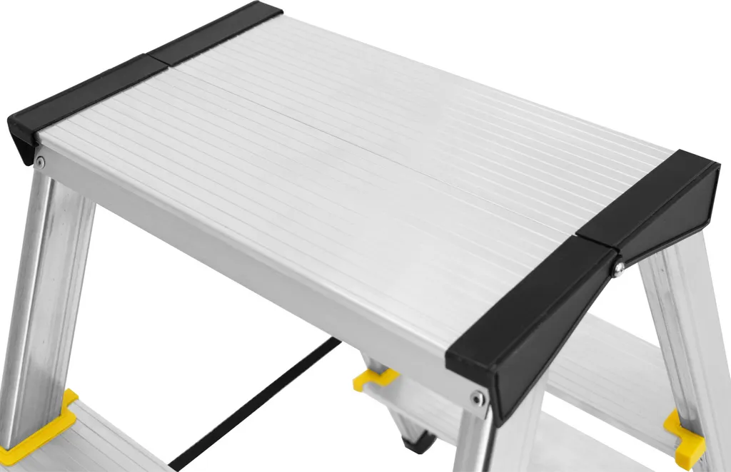 Zweiseitige Aluleiter 3 Stufen Klappleiter Haushaltsleiter 150kg 6 Zweiseitige Aluleiter 3 Stufen Klappleiter Haushaltsleiter 150kg – Bild 4