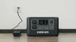 Deeno X 1500 Powerstation, Stromspeicher, 1036 Wh Kapazität, 1500 Watt Leistung, Integrierte LED-Lampe, Transportabel 15 Deeno X 1500 Powerstation, Stromspeicher, 1036 Wh Kapazität, 1500 Watt Leistung, Integrierte LED-Lampe, Transportabel -Vidailo Verkaufe b675276929b2f640021c46069c069e73