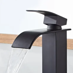 Einhebel-Waschtischmischer, Messing Verchromt, Moderne Eleganz -Vidailo Verkaufe c14ce05eb69028d31ece2e3e33d0aa0a