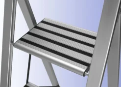 Wenko Alu-Design Klapptrittleiter 2-stufig Silber 40 Wenko Alu-Design Klapptrittleiter 2-stufig Silber -Vidailo Verkaufe ed5ac7a98d81ecee3845cfc063671f2e